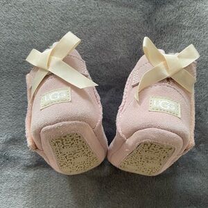 Bailey Bow Baby UGG - Seashell Pink